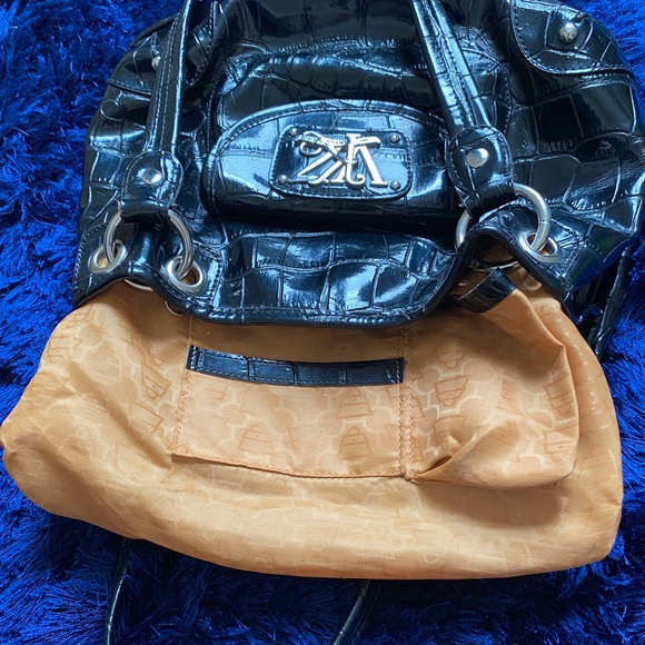 Kathy Van Zeeland black vinyl logo satchel bag. - Picture 14 of 16